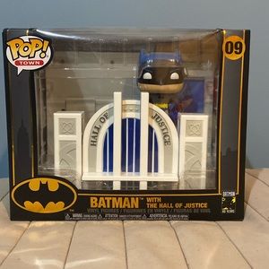 “ Batman With The Hall Of Justice” funko pop set.